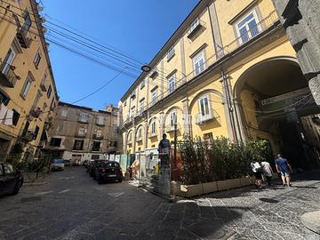 IA DUOMO AD. - Deposito 10 mq in Stabile con Porti