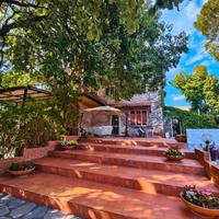 Villa singola con piscina zona Etna