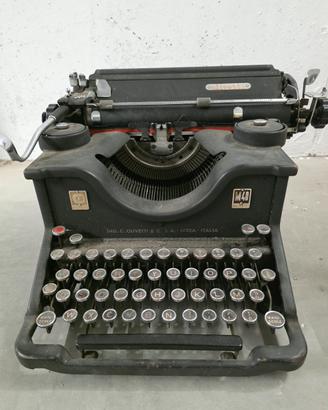 macchina da scrivere vintage Olivetti M40