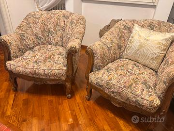 Divano a conchiglia + 2 poltrone + 1 puff