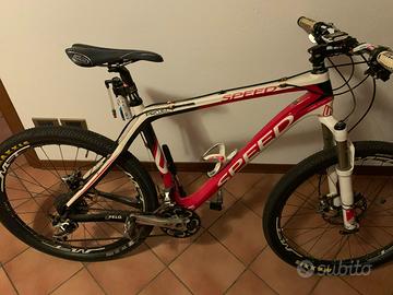 Mountain bike bici bicicletta carbonio