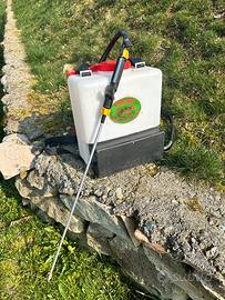 Irroratrice spalleggiata per diserbo professionale