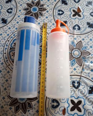 2 Bottiglie Graduate in plastca con 2 tipi di becc