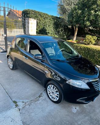 Lancia Ypsilon 1.3 Mj Diesel incidentata