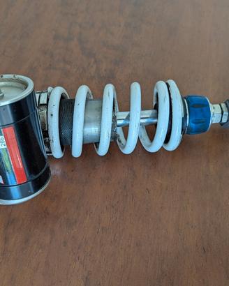 mono WP Yamaha R6 2000-2002 