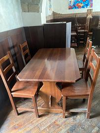 Tavolo in legno massello