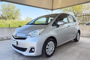 TOYOTA Verso-S 1.3 CVT Style AUTOMATICA NAVIGATO