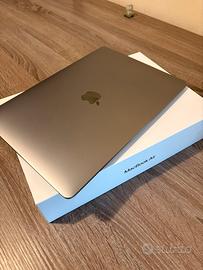 MacBook Air 2020 - 16GB RAM - 512GB HDD