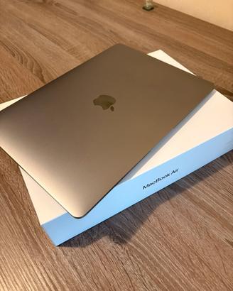 MacBook Air 2020 - 16GB RAM - 512GB HDD