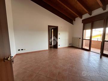 3 LOCALI A REGGIO NELL'EMILIA