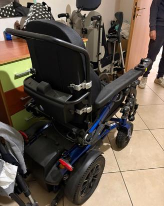 Carrozzina elettrica Invacare Action Esprit pieg