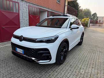 Volkswagen Tiguan R line plus 2025