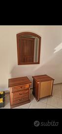 comodini e specchio