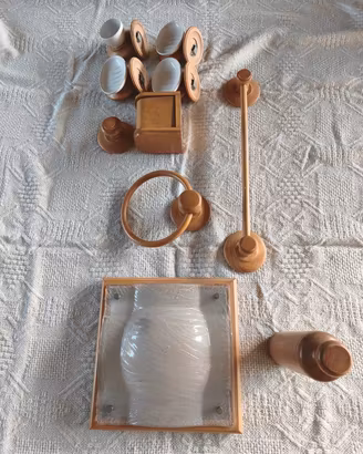 ACCESSORI BAGNO IN LEGNO 
