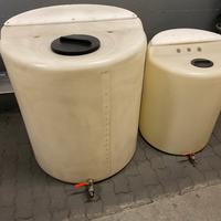Serbatoi plastica con tappo e valvola 500 e 200 lt