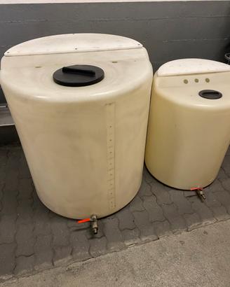 Serbatoi plastica con tappo e valvola 500 e 200 lt