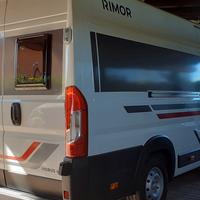 Camper furgonato puro van camperizzato 6.800 km