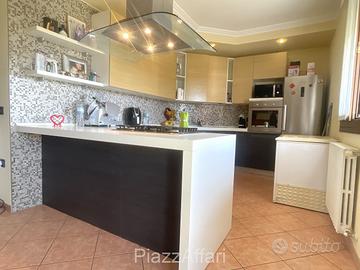 Appartamento arredato con ascensore