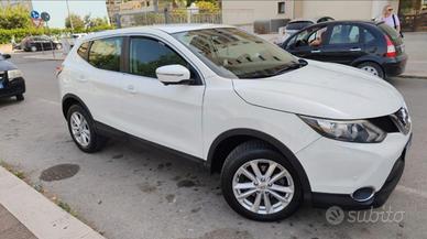 Nissan qashqai 2014