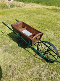 ANTICA CARRIOLA RESTAURATA CON SETACCIO REMOVIBILE