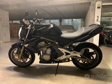 Kawasaki ER-6n naked 2006