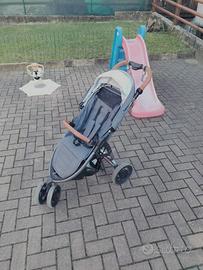 Passeggino con ovetto applicabile