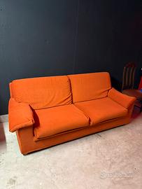 divano arancione