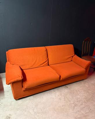 divano arancione
