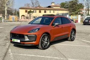 PORSCHE Macan 2.0 T ORANGE LAVA