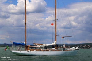 KETCH   PUNT & MES