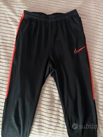 pantaloni nike