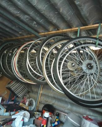 materiale per chi aggiusta bici ho fa i mercati