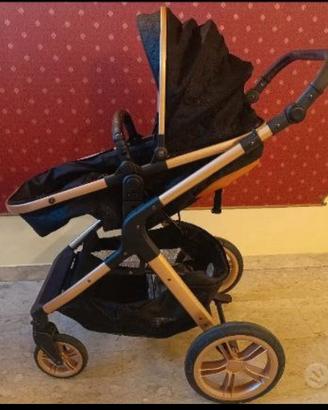 passeggino con accessori 