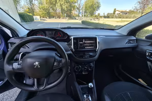Peugeot 208 ok neopatentati