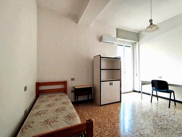 Viale Italia - Ampia stanza Singola arredata