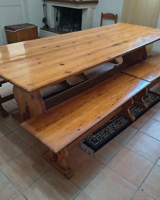 Tavolo in pino lucido massello con 4 panche 
