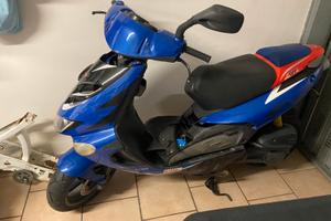 Aprilia sr