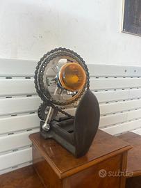 Lampada da tavolo artigianale in stile steampunk