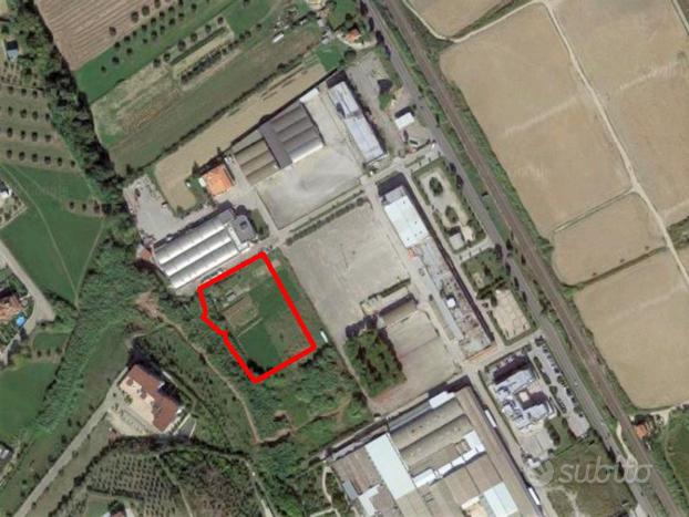 Terreno edificabile commerciale di 6.700 mq - Lott