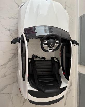AUTO BAMBINO UNISEX MODELLO MERCEDES GLC AMG