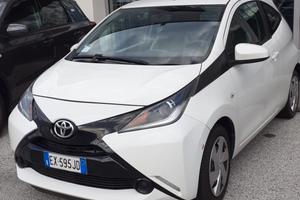 Toyota Aygo 1.0 VVT-i 69 CV 3 porte x-cool