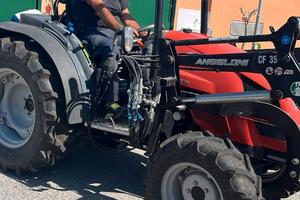 trattore + benna+ forca+ trincia