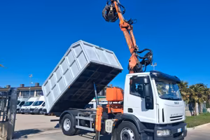 Iveco Eurocargo 150e25 K RIBALTABILE E RAGNO