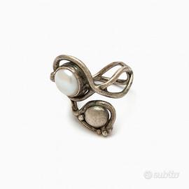 Anello Artigianale in Argento con Perla 