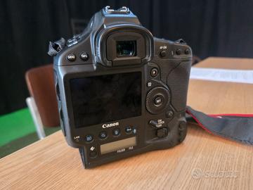 Canon EOS 1DC + 6 schede + 4 batterie + caricatore