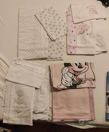 set di lenzuola, copripiumino e piumino lettino 