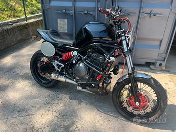 KAWASAKI VERSYS 650 - Cafe Racer UNICA