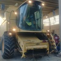 Mietitrebbia New Holland TX 64