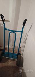 carrello con ruote 