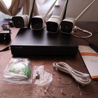 Kit videosorveglianza telecamere wifi e cablata